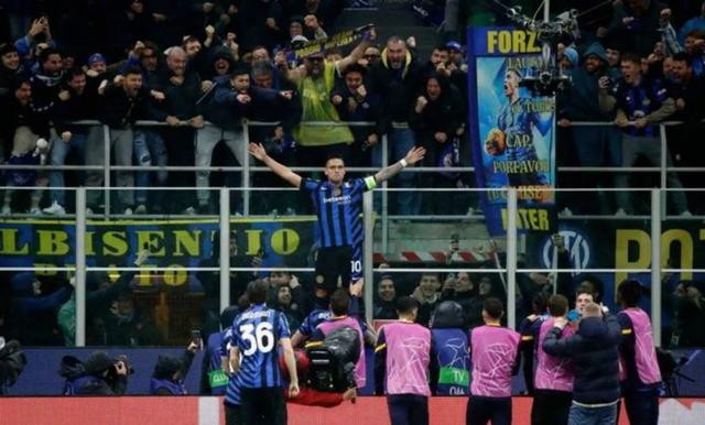 咪咕体育 -赛前体能课后,国际米兰状态回暖备战足总杯,气氛紧张,身体对抗强度拉满